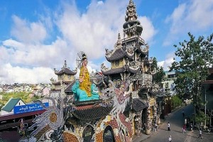 Linh phuoc pagoda